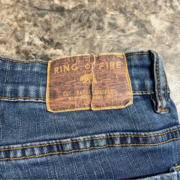 Ring of Fire Men's Slim Fit Blue Denim Distressed Jeans Size 31/30 - Picture 3 of 4